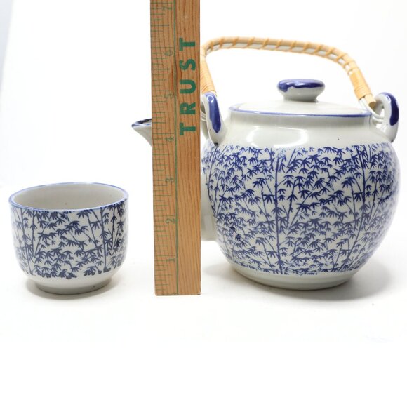 Vintage Blue & White Asian Tea Set Bamboo Design Rattan Handle Pot & Cup - Picture 2 of 6